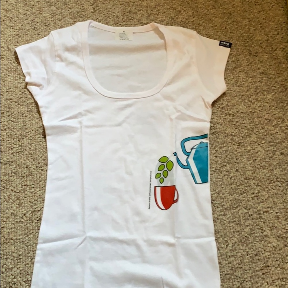 *3 for $20*/ The Azores white scoop neck t, M